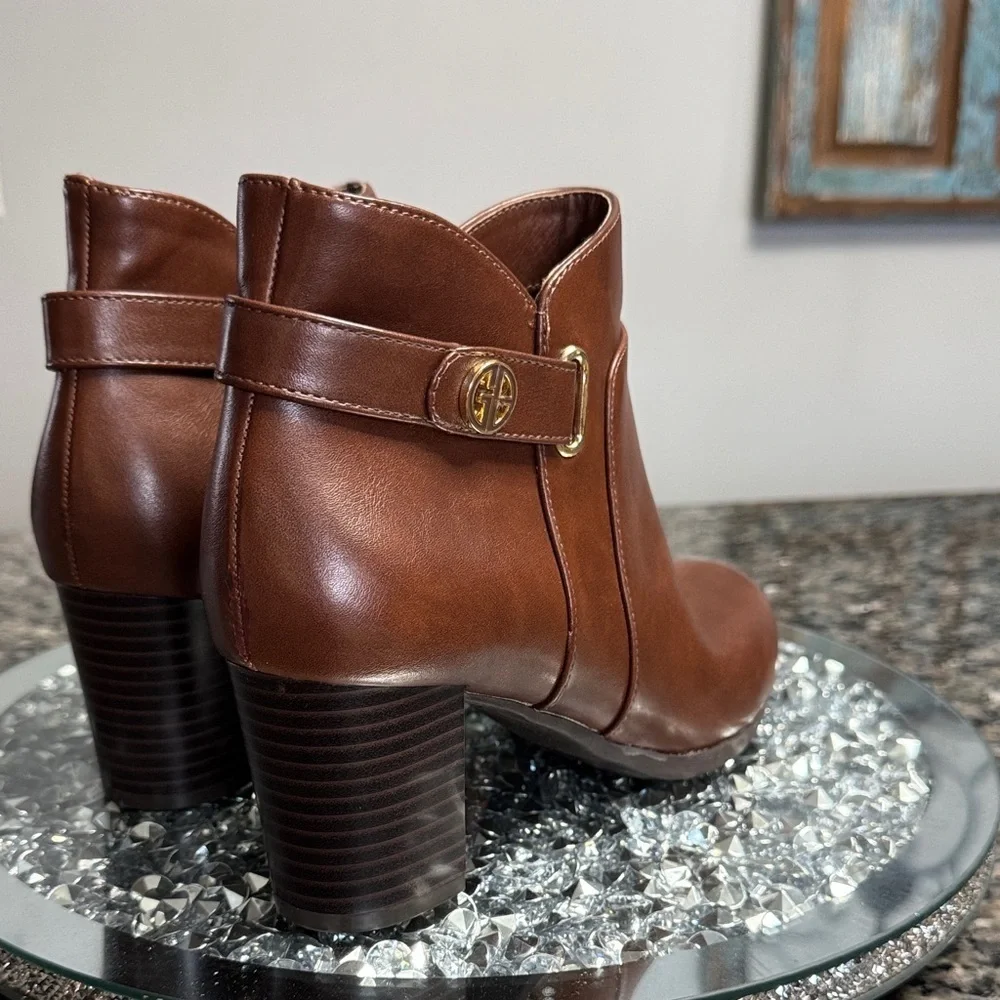 Giani Bernini Rich Brown Ankle Boots NWT 8.5